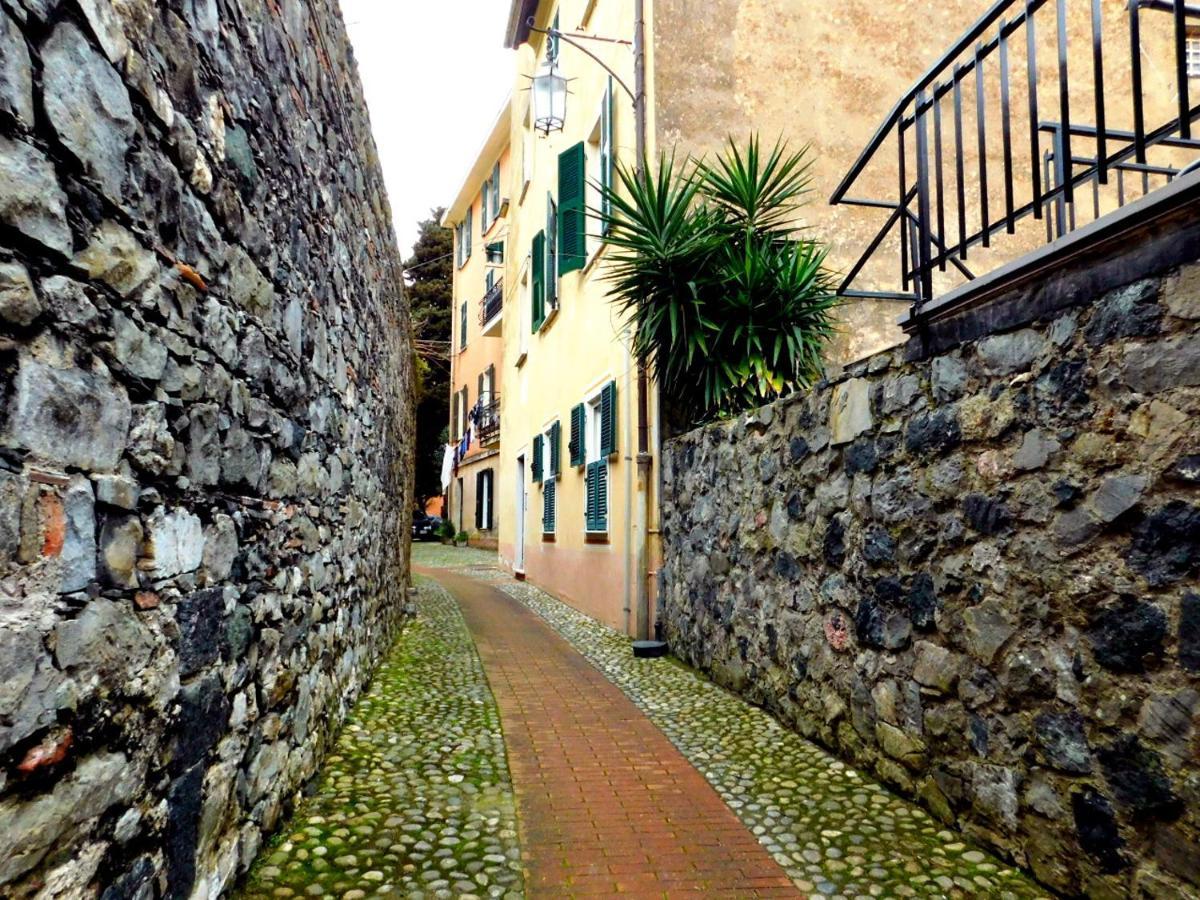 Bellissima Casa Nel Centro Storico!!! Apartman Levanto Kültér fotó