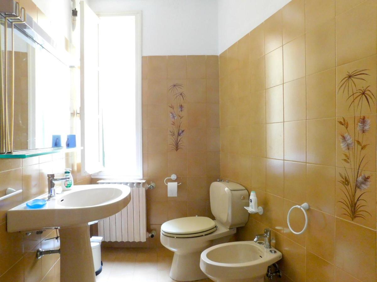 Bellissima Casa Nel Centro Storico!!! Apartman Levanto Kültér fotó