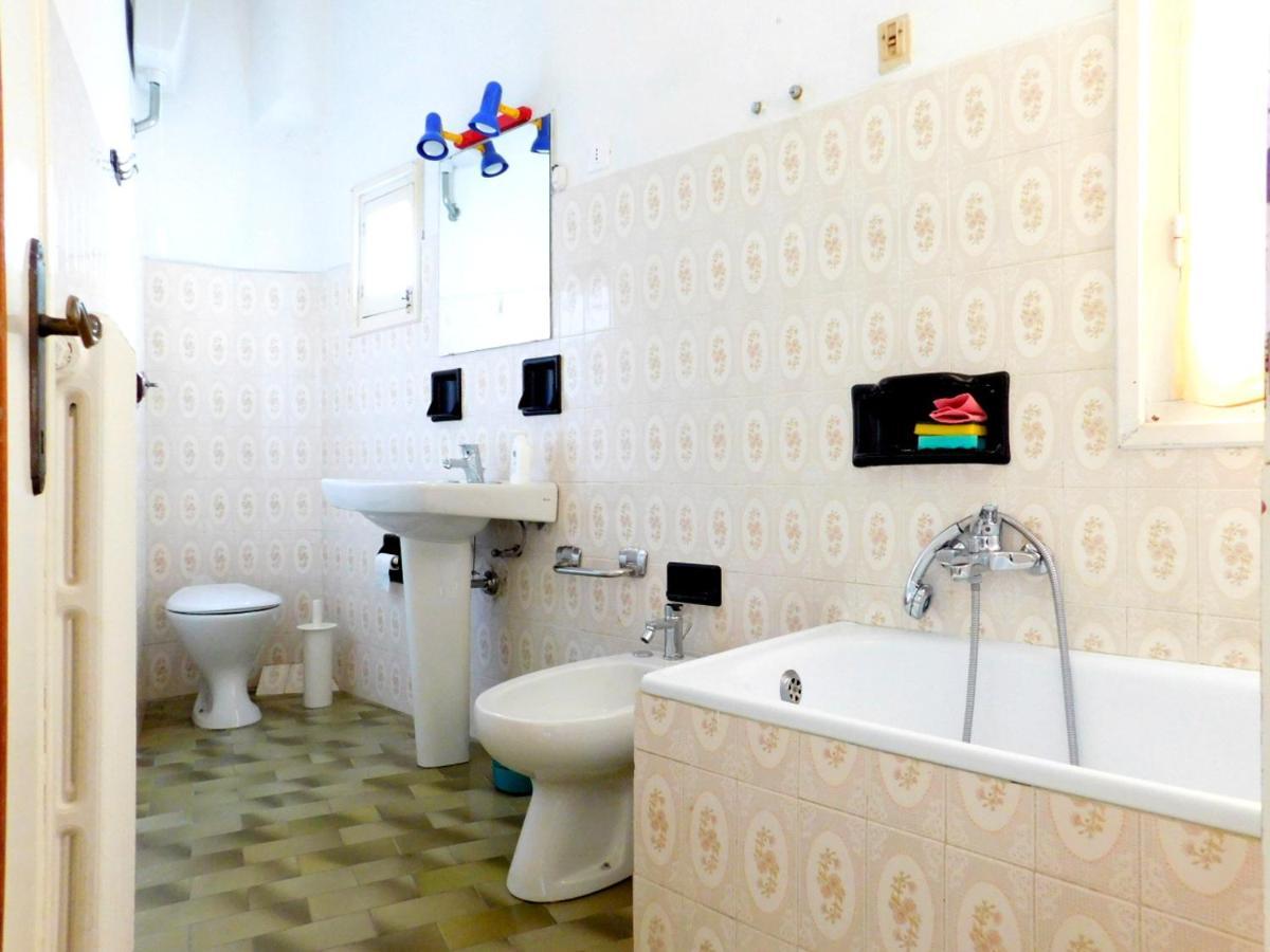 Bellissima Casa Nel Centro Storico!!! Apartman Levanto Kültér fotó